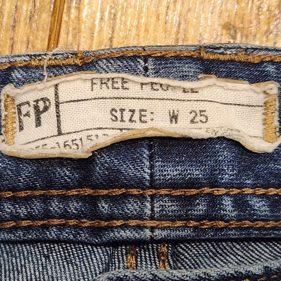 FREE PEOPLE Women's Distressed Low Rise Skinny Ankle Jeans - Sz 25 - Picture 7 of 7